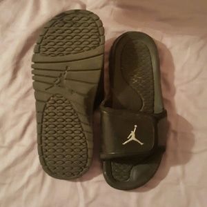 Jordan slippers