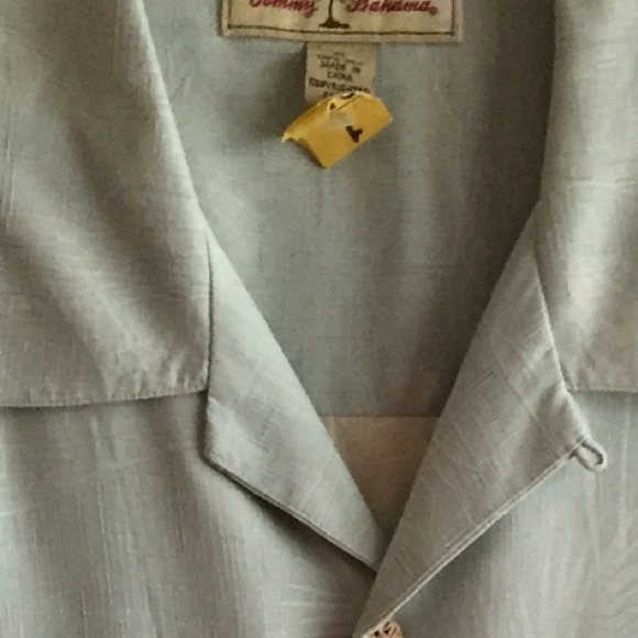 100%silk embossed button down - Picture 2 of 3