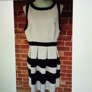 ELLE Sleeveless Black/White Polka Dot Dress Sz 16