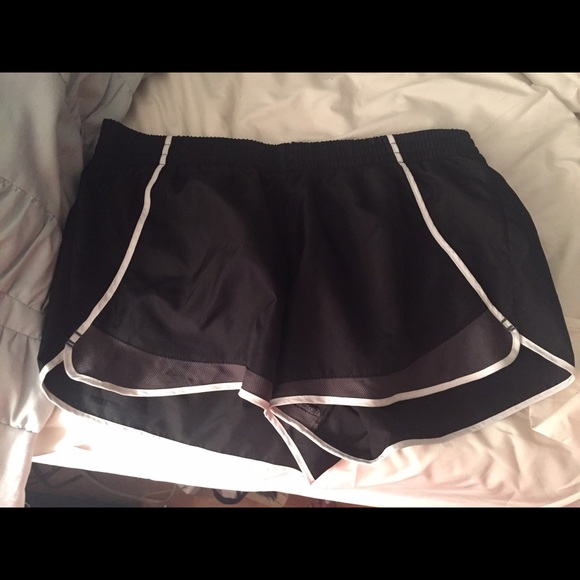 Shorts - Picture 2 of 2