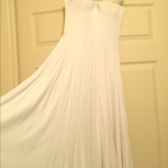 SALE!!! Strapless built in flare dress