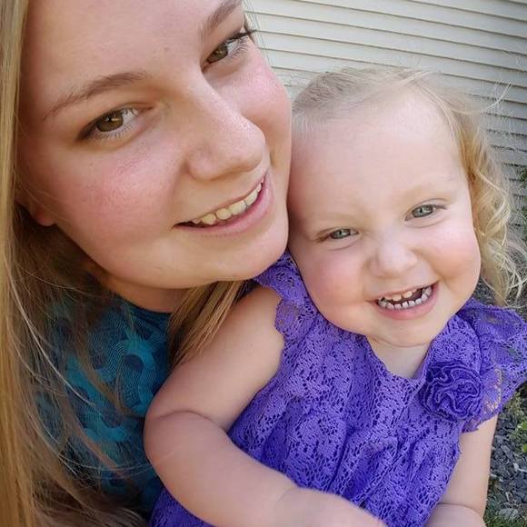 Meet your Posher, Cassandra - Picture 1 of 1