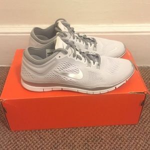 Women's Nike Free 5.0 Trainer Fit 4 Sneakers