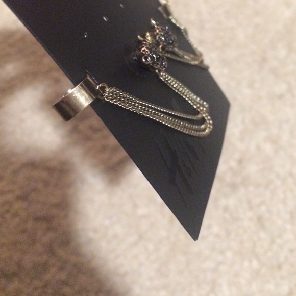 H&M leopard Gold earring cuff set - Picture 4 of 4