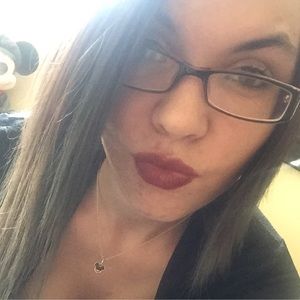 Meet your Posher, Natalie