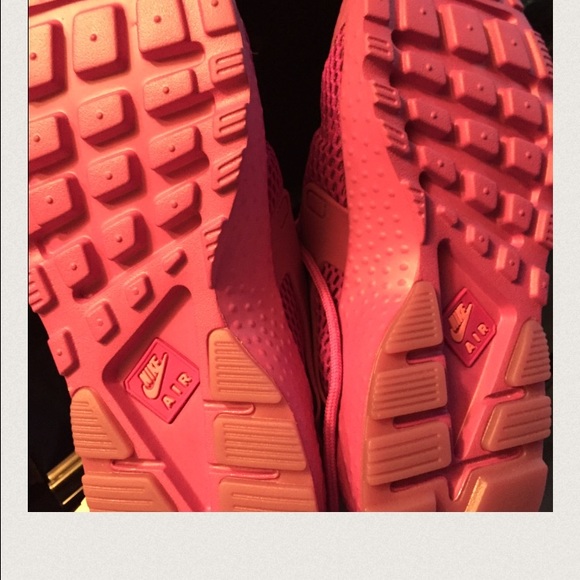 New w/o box...Nike Air Run Huarches size 7.5 $100 - Picture 3 of 3
