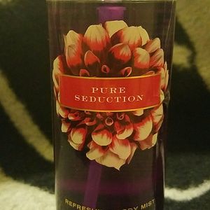 Pure Seduction refreshing body mist