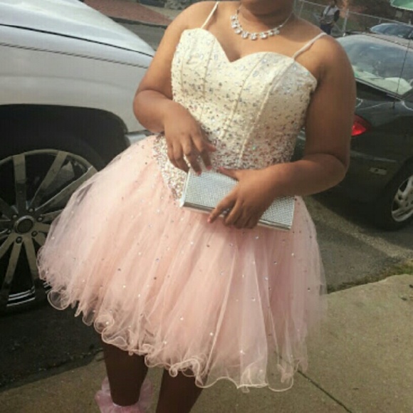 Prom dress - Picture 3 of 4
