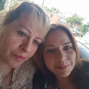 Meet your Posher, Lori