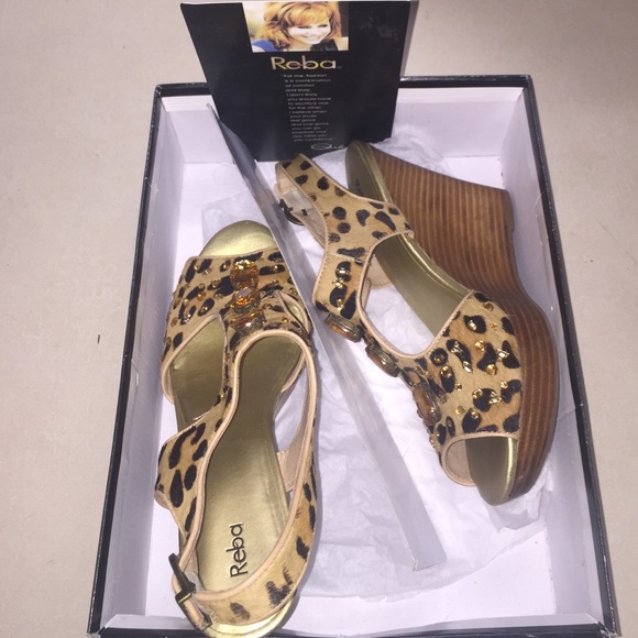 Reba leopard print wedges