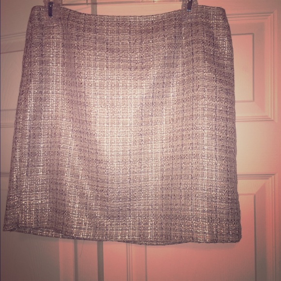 Shiny golden tweed midi skirt