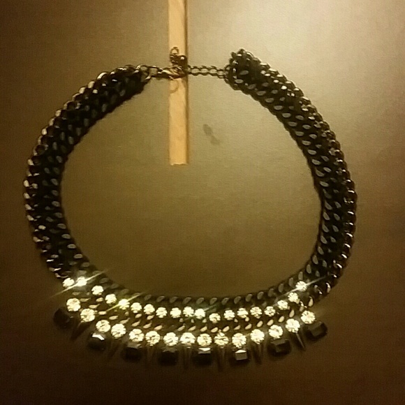Statement necklace