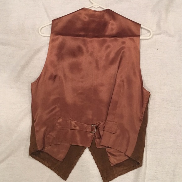 Camel colored suede vest. - Picture 4 of 4