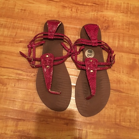 Pink crocodile sandals