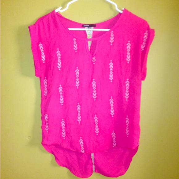 Cute pink top