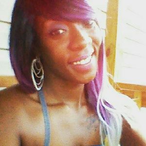 Meet your Posher, Crystal