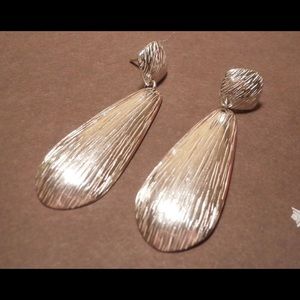 Silpada "tipping point " earrings