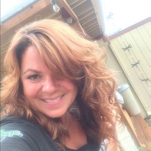 Meet your Posher, Laela