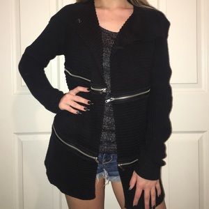Cardigan with zippers!