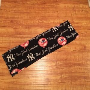 BRAND NEW New York Yankees Scarf