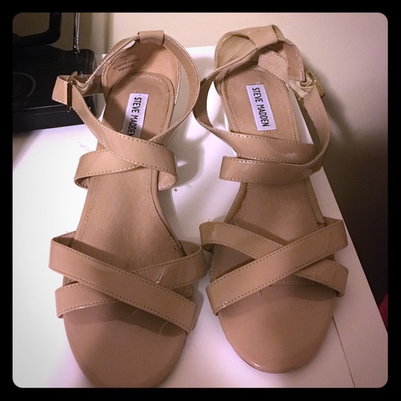 SteveMadden women's sandal mid wedge