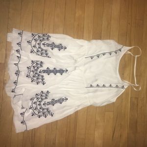 Never worn pacsun white embroidered dress