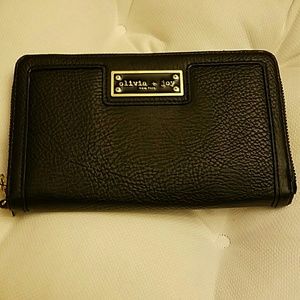 Olivia & Joy Black Wallet w/ detachable pouch