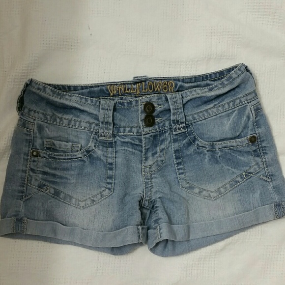 Blue denim jean shorts size 1 wall flower
