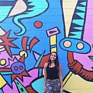 Meet your Posher, Olivia