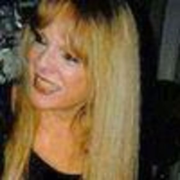 Meet your Posher, Eleonore