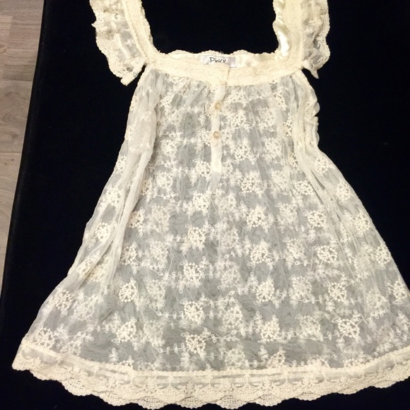 🌺gifted🌺 beautiful lace blouse sexy 🎀 - Picture 3 of 4