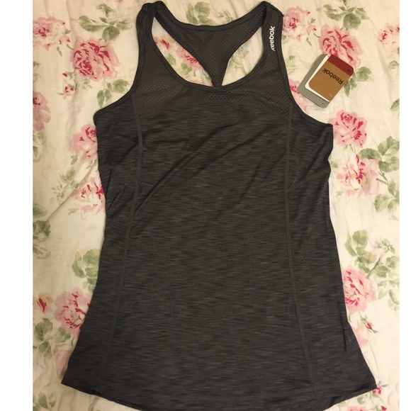 Women's athletic muscle tank