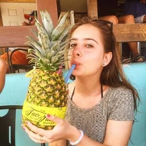 Meet your Posher, Noa