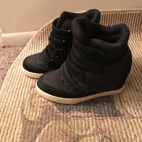 💥Flash SALE💥 ALDO wedge sneakers