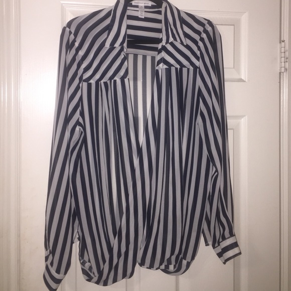 Flowy drape stripe blouse.