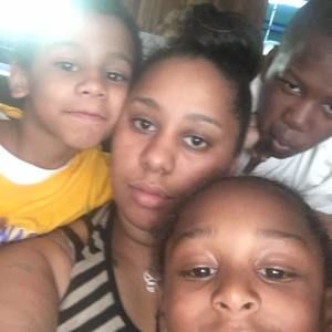 Meet your Posher, Juanita