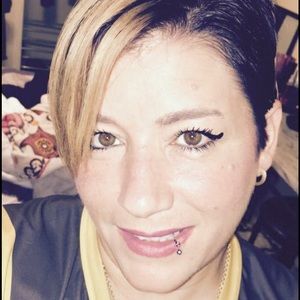 Meet your Posher, Tina