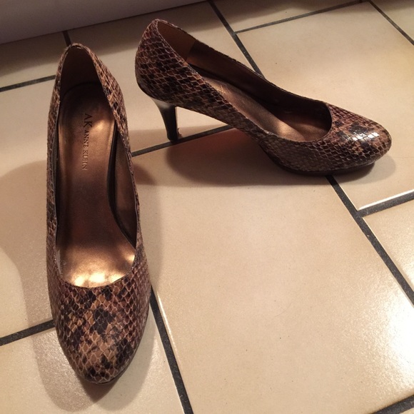 Faux Snake Skin Pumps