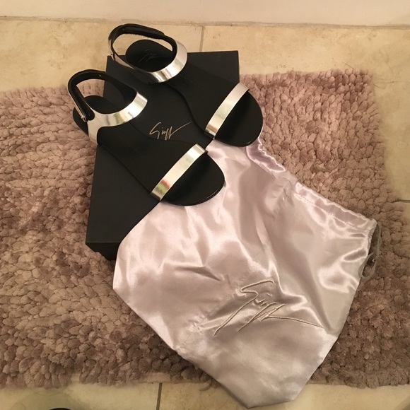 DROPPED PRICE **Giuseppe sandals - Picture 1 of 4