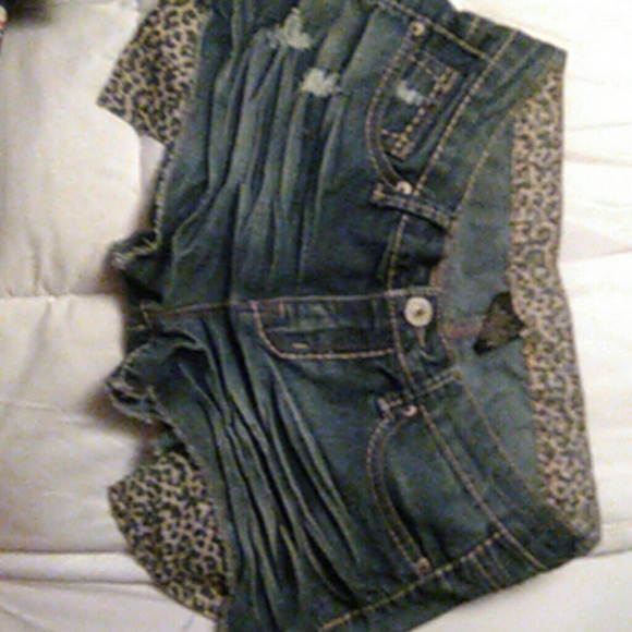 Leopard pocket Jean shorts