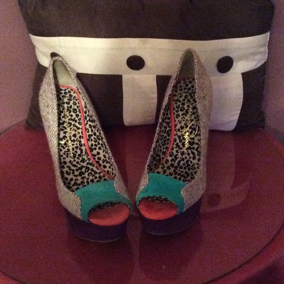 Beautiful Jessica Simpson Heels