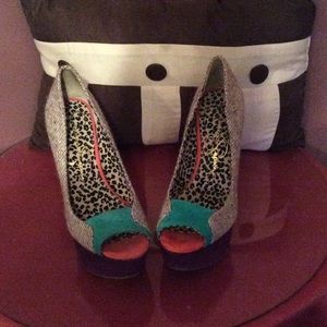 Beautiful Jessica Simpson Heels