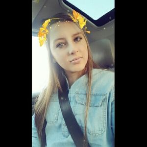 Meet your Posher, Madison