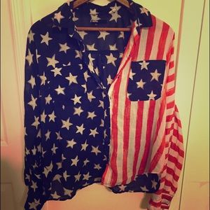 Urban Outfitters - 🇺🇸American Flag button down