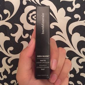 bare Minerals matte liq "slay"