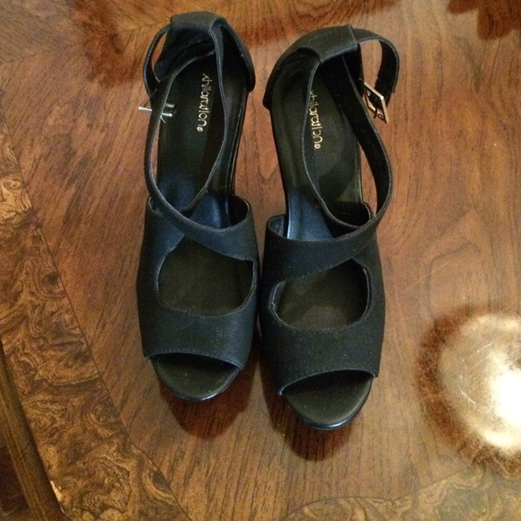 Black Strap wedges