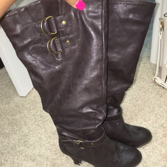 Heeled winter boots - Picture 2 of 2