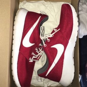 Nike rosherun [PRICE IS FIRM]