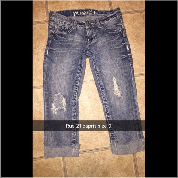Rue 21 capris