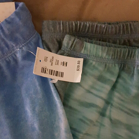 Aeropostale Cropped Paradise Sweats - Picture 2 of 2